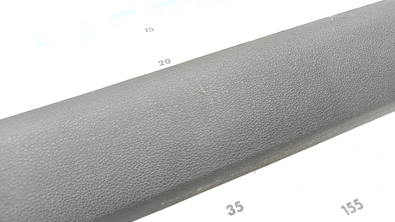 Inner right door sill trim for Audi Q8 19-26, black, scratches, sooty