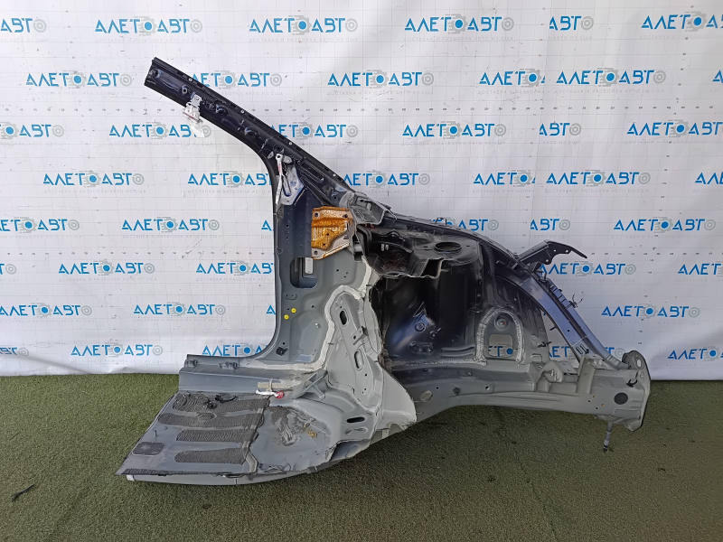 Front left quarter Hyundai Tucson 22-26 1.6T HEV Korea, sawn off, blue, dented threshold
