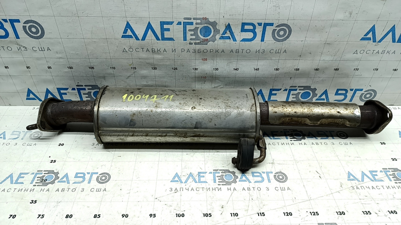 The exhaust pipe, the middle part of the Hyundai Sonata 11-15 hybrid, without a catalytic converter, the stud is broken
