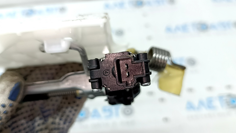 Lumbar support for the driver's seat of the Subaru Forester 19-24 SK with a motor, without a frame