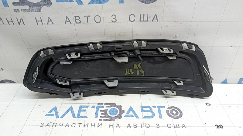 Left rear bumper lip trim for Audi A6 C8 19-23 with molding, chrome, S-line