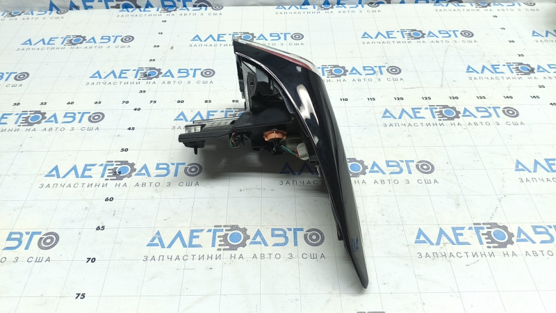 Subaru Outback 20-22 left outer fender light