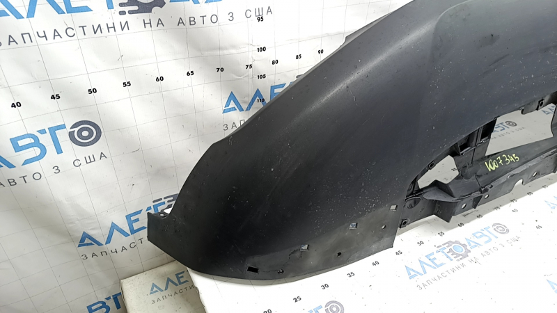 Jeep Grand Cherokee WL 22-24 front bumper lip structure, scratches