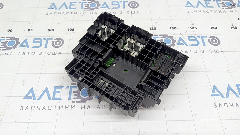 Jeep Grand Cherokee WL 22-24 PHEV trunk fuse box broken fasteners