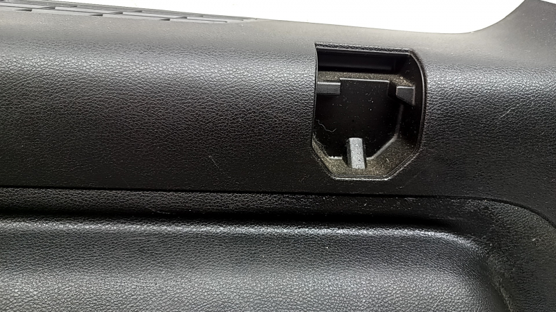 Left arch trim Jeep Grand Cherokee WL 22-26 black, plastic, with overlays, scratches, worn