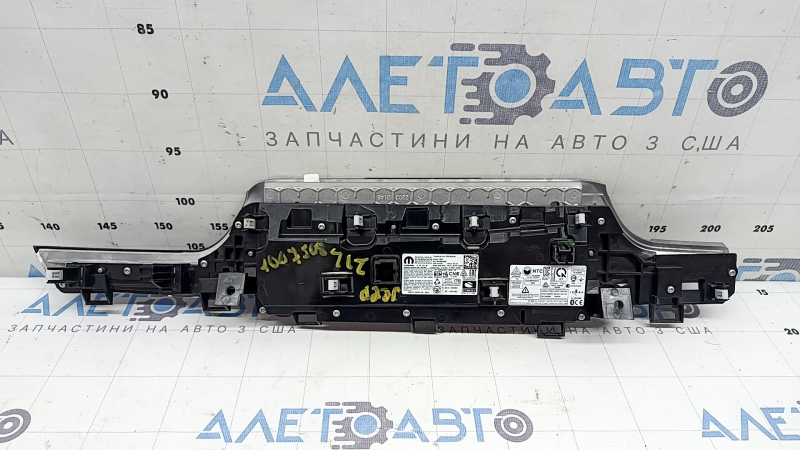 Monitor, display Jeep Grand Cherokee WL 22-23 on the passenger side, touch, scratches