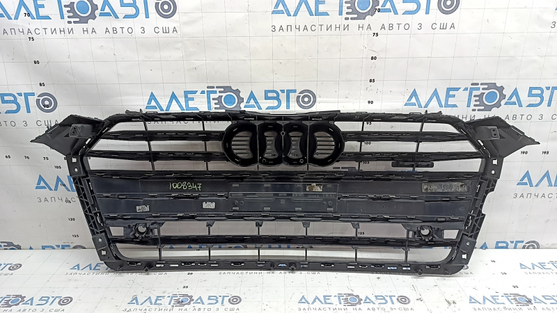 Radiator grille assembly Audi A5 F5 18-19 black gloss + chrome, scratch on chrome, cracked chrome