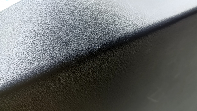 Lower trunk door trim for Toyota Venza 21-24, black, scratches