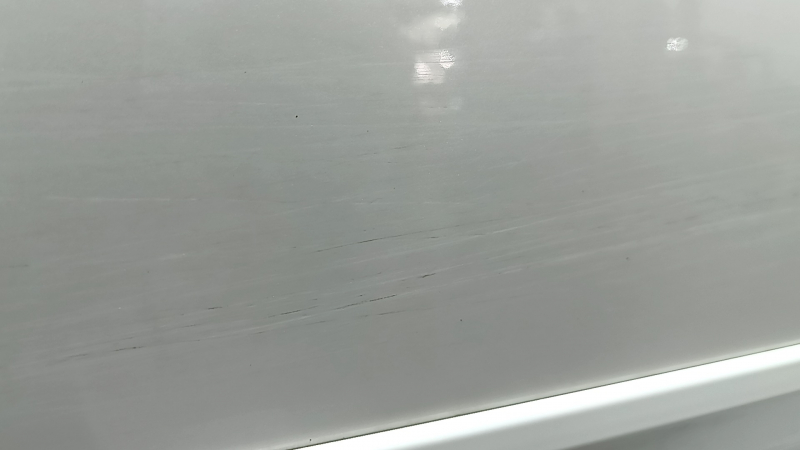 Front right door assembly Subaru Forester 25-26 white K1X, paint scratches