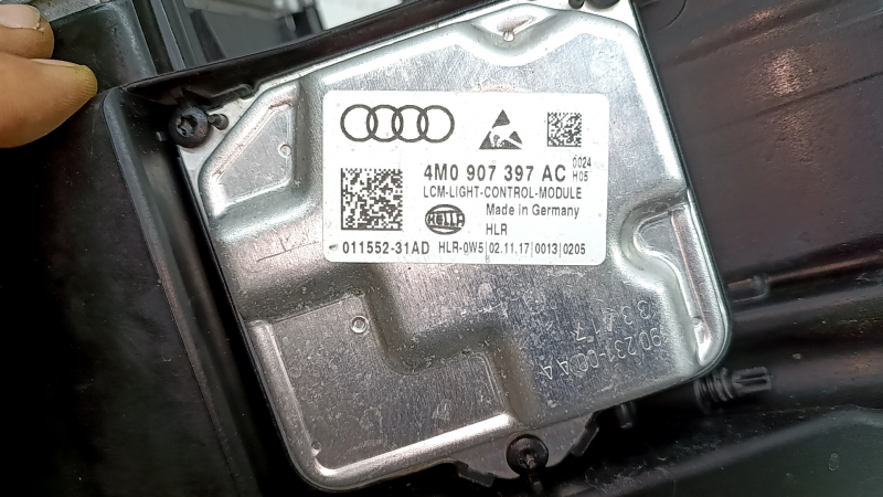 Front left headlight assembly Audi A5 F5 18-19 LED, yellowing LED, scratches, needs polishing