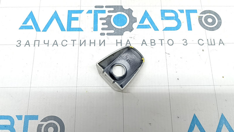 The plug of the outer handle, front left, Subaru Forester 25-26, the fasteners are broken