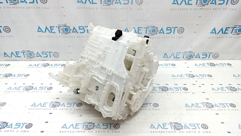 The heater housing is a bare air conditioner for Toyota Prius 50 Prime 17-22 without radiators and actuators