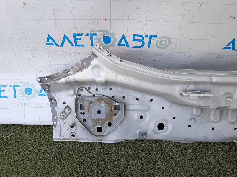 Nissan Rogue 14-20 rear panel drilled, white