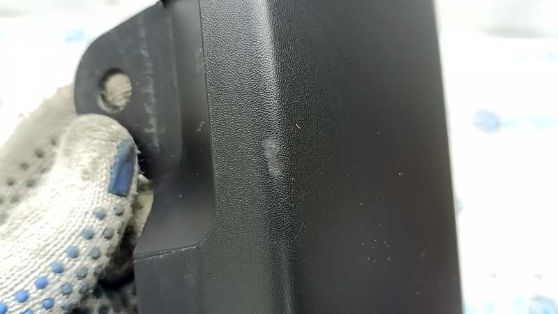 Front bumper trim, lower right, Subaru Forester 25-26, structure, scratches