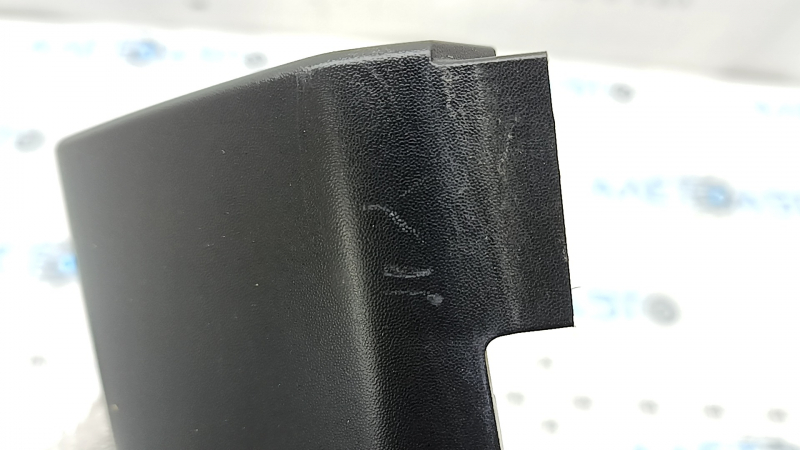 Front bumper trim, lower right, Subaru Forester 25-26, structure, scratches