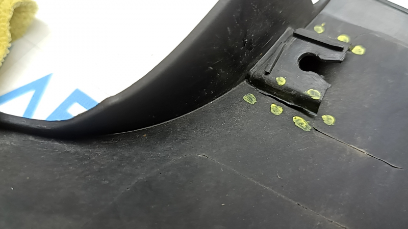 Front left fender arch trim Ford Escape MK4 20-26 structure, broken fastening, abrasions