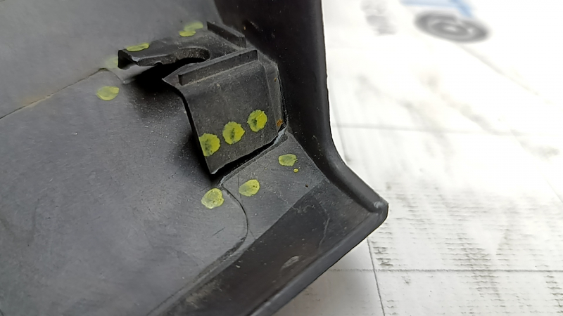 Front left fender arch trim Ford Escape MK4 20-26 structure, broken fastening, abrasions