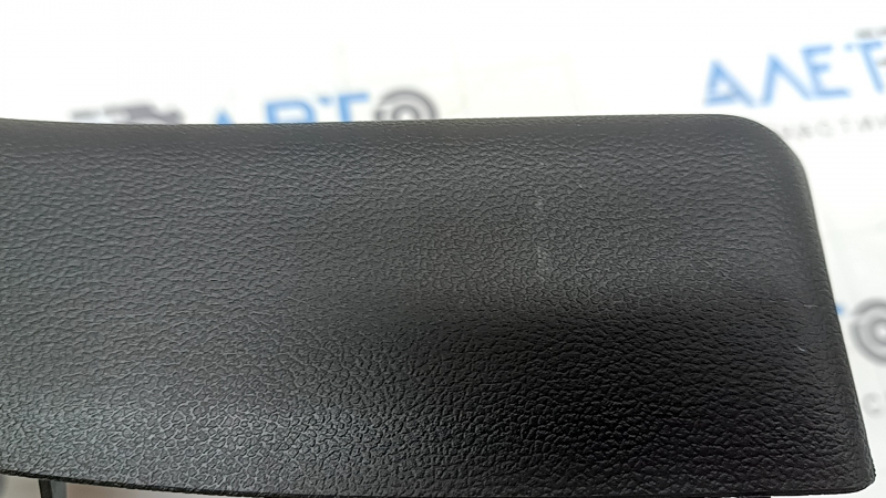 Rear center console trim Ford Escape MK4 20-26 black, without charging port, scratches, nicks