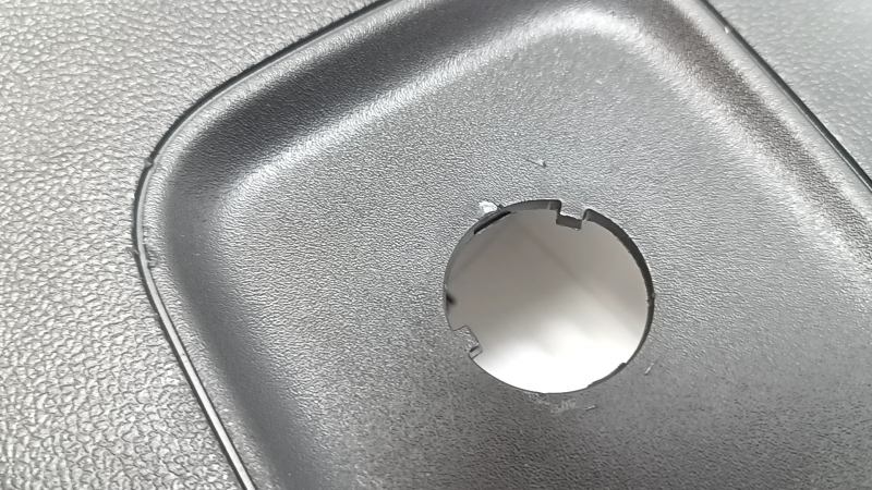 Rear center console trim Ford Escape MK4 20-26 black, without charging port, scratches, nicks