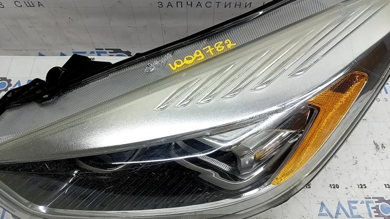Left front headlight assembly Ford Escape MK3 17-19 rest xenon + LED, light, polished, scratches, cobwebs