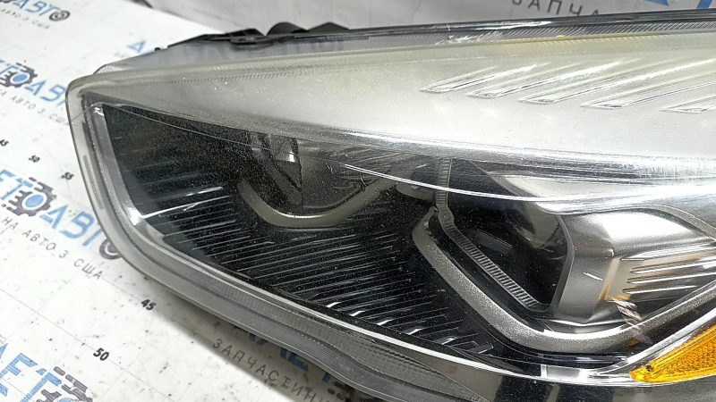 Left front headlight assembly Ford Escape MK3 17-19 rest xenon + LED, light, polished, scratches, cobwebs