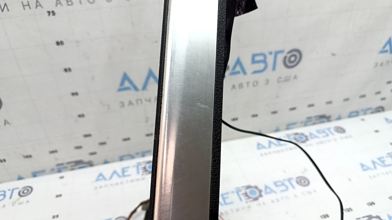 Outer front left door sill plate Infiniti QX50 19-23 chrome with backlight, scratches