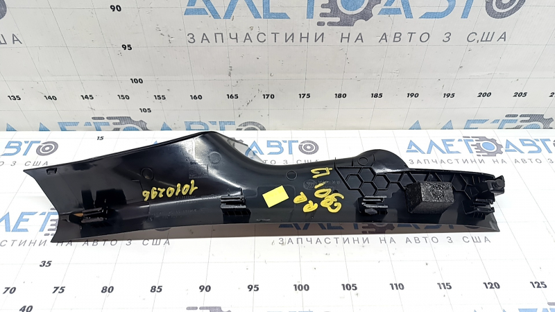 Inner rear right door sill trim BMW 5 G30 17-23 black, scratches