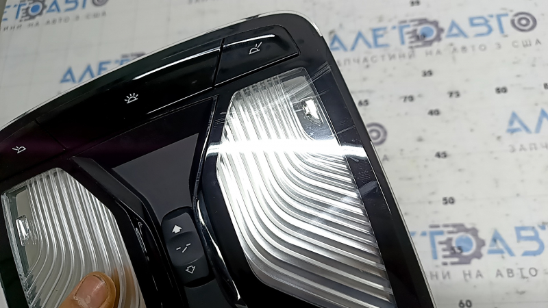 Front light for BMW 5 G30 17-23, black, under sunroof, two parts, scratches
