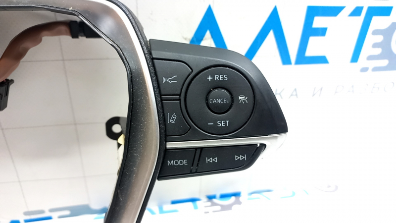 Steering wheel control buttons Toyota Camry v70 21-24