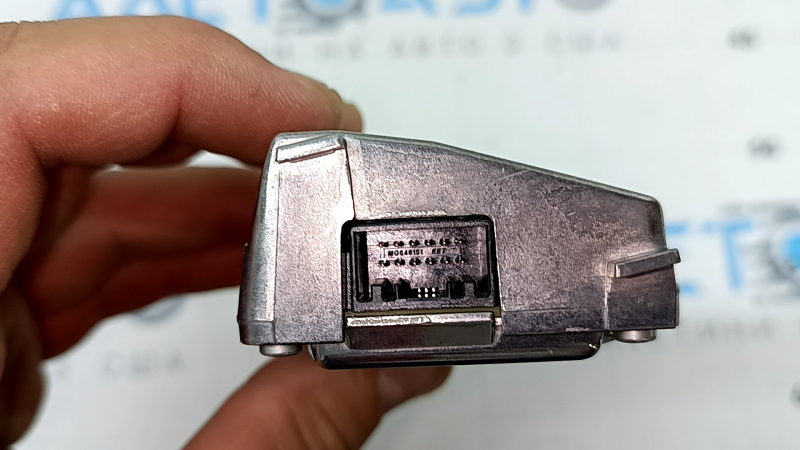 Hyundai Tucson 25-26 lane monitoring camera on the windshield