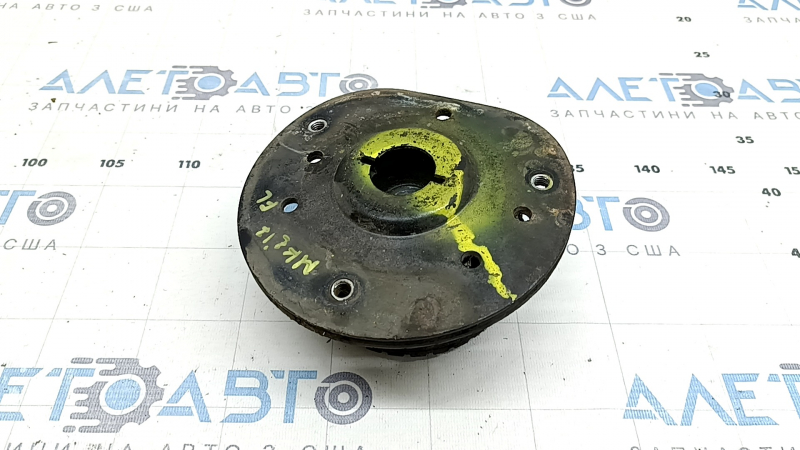 Lincoln MKZ 13-20 front left shock absorber mount