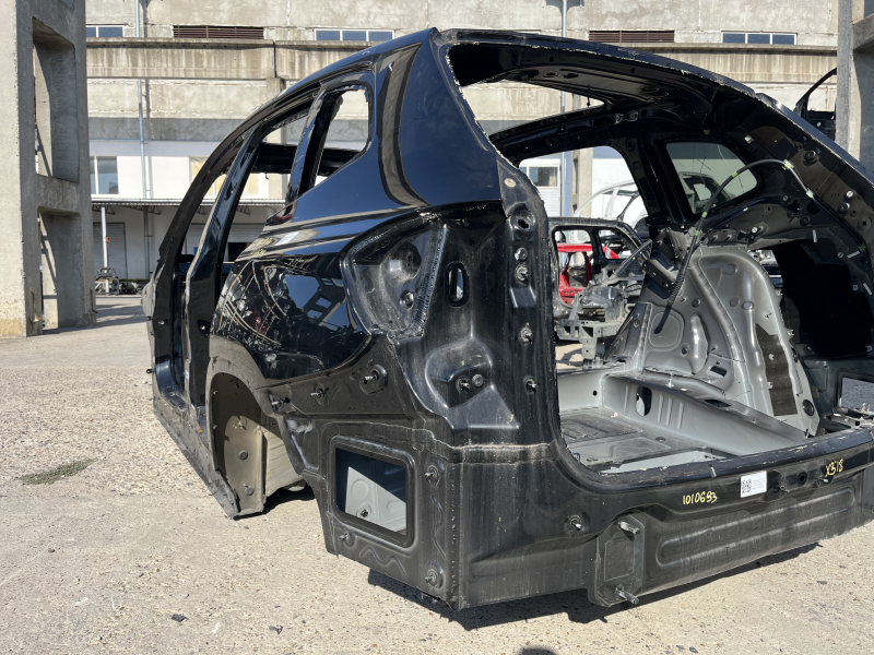 Quarter wing rear left BMW X3 G01 18-24 on the body, black, dent, bumps