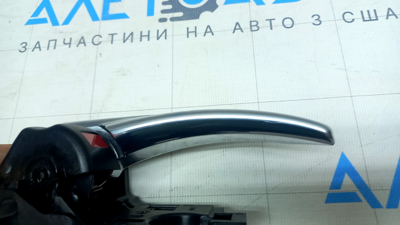 Inner front right door handle Toyota Camry v70 18-24 chrome, scratch