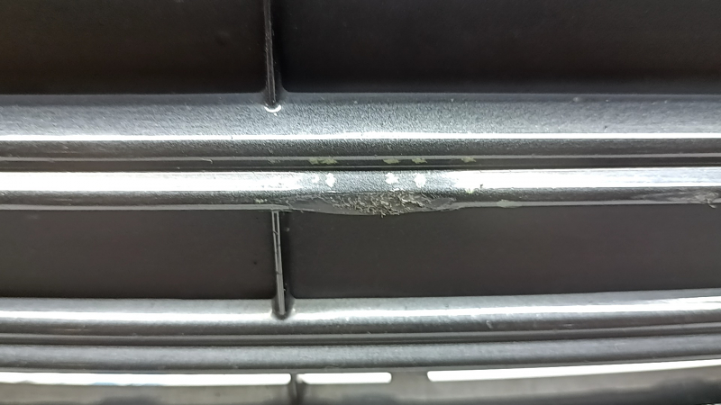 Lower grille of the front bumper Toyota Camry v70 21-24 LE/XLE usa without parking sensors, without camera, hybrid, black gloss, cracks, cuts, scratches, sand