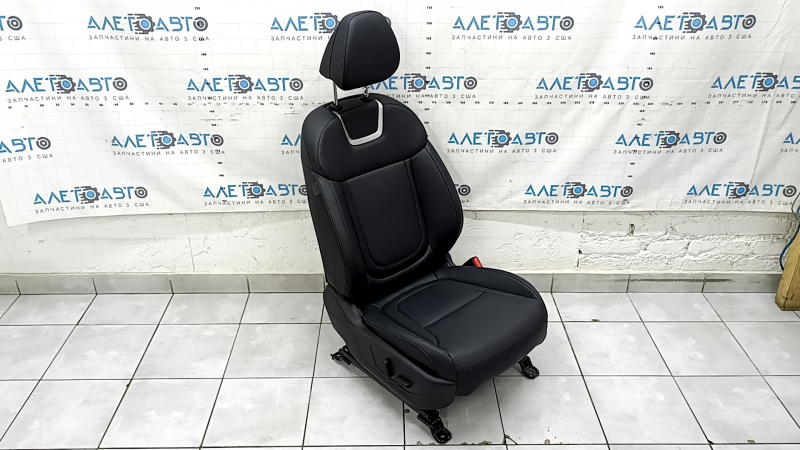 Passenger seat Hyundai Tucson 25-26 with airbag, Limited, electric, heated, ventilated, black leather, scratches
