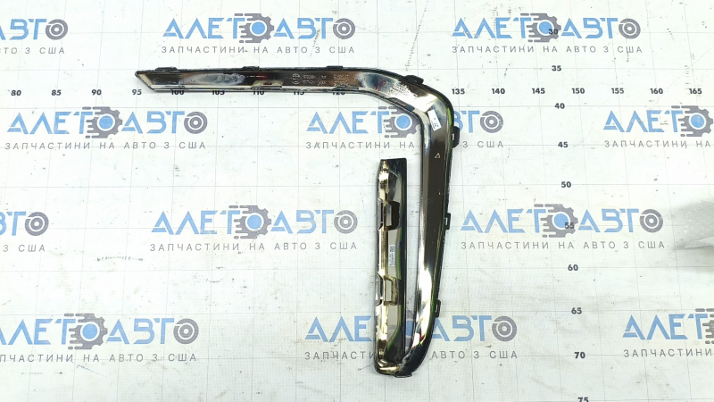 Right front bumper molding for BMW X7 G07 19-22, gloss black, M-Sport