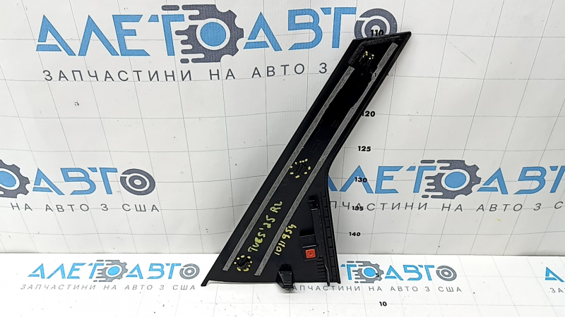 Rear left side door trim Hyundai Tucson 22-26, black gloss, broken fasteners, scratches