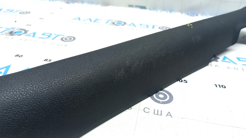 Front right inner door sill trim Kia Niro 17-22 HEV, PHEV black, scratches, crack