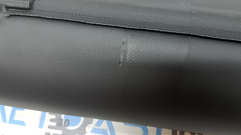 Kia Niro 17-22 trunk curtain, black, needs cleaning, scratches, bruises