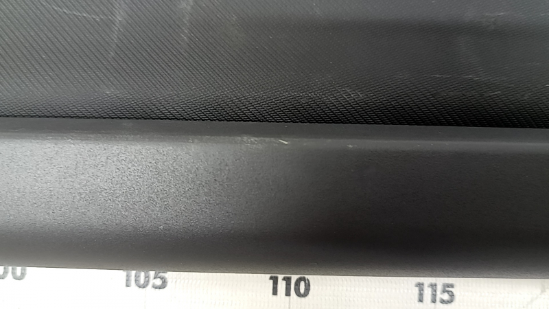 Kia Niro 17-22 trunk curtain, black, needs cleaning, scratches, bruises