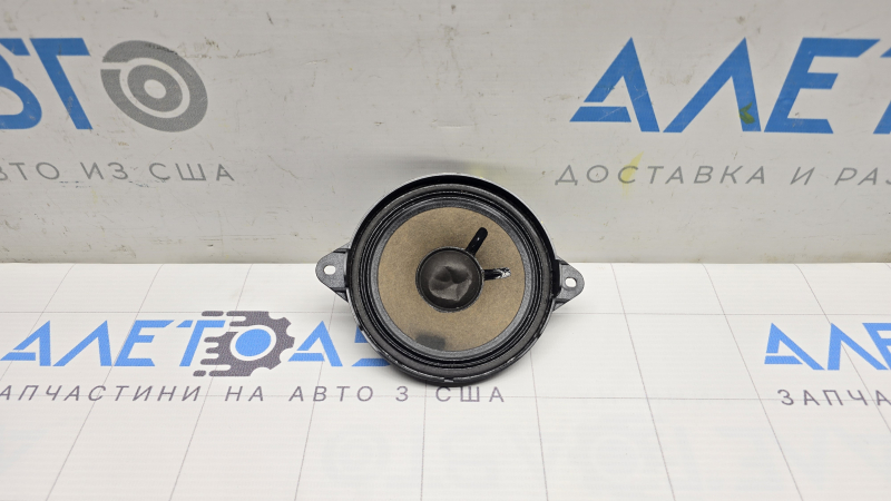 The front panel central speaker of the Audi A6 C7 12-18 Bose is crushed