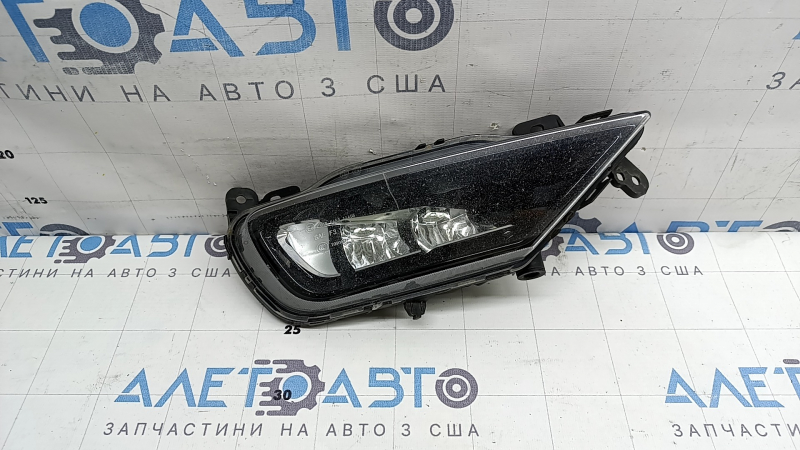 Right fog light Volvo XC90 16-25 LED, polished, scratched