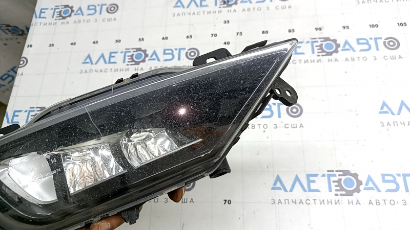 Right fog light Volvo XC90 16-25 LED, polished, scratched