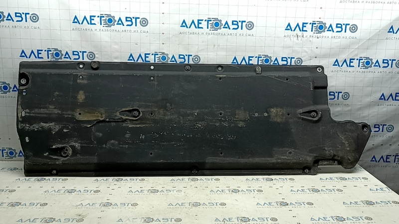 Left underbody protection for Kia Niro 17-22 HEV, PHEV is worn and torn