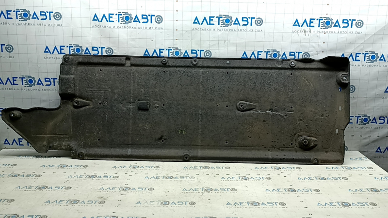 Left underbody protection for Kia Niro 17-22 HEV, PHEV is worn and torn