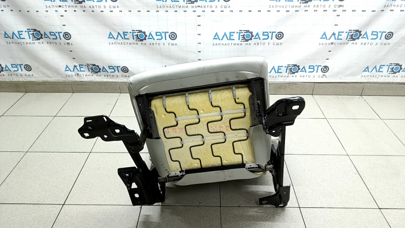 Rear row of seats, left, 3rd row, Volvo XC90 16-25, gray leather, dry-cleanable