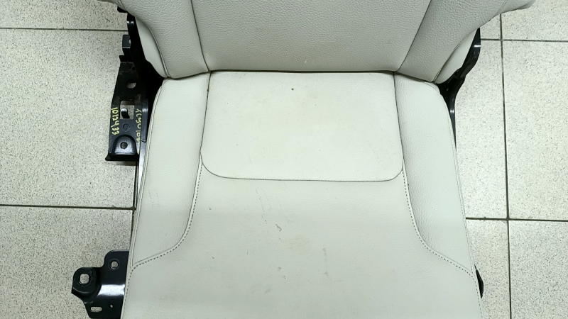 Rear row of seats, left, 3rd row, Volvo XC90 16-25, gray leather, dry-cleanable