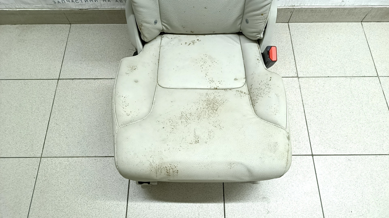 Rear seat right 2nd row Volvo XC90 16-22 gray leather for 3 rows, dry cleanable, rusty frame