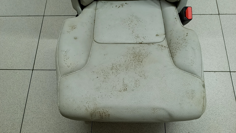 Rear seat right 2nd row Volvo XC90 16-22 gray leather for 3 rows, dry cleanable, rusty frame
