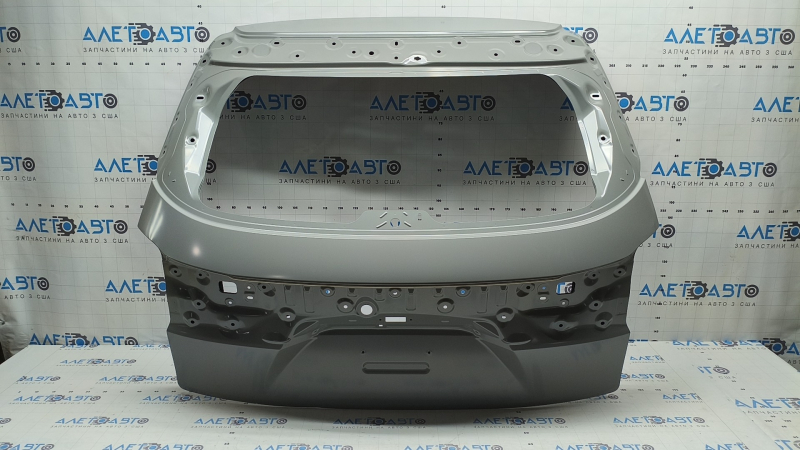 The trunk door is bare for the Mazda CX-50 2023-2026.